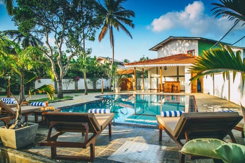 Property building, Restaurant/places to eat, Swimming pool, Breakfast