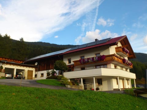 Ferienwohnung Berghof Pixner Farm Stay in Tyrol