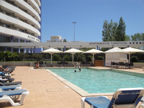 Swimming pool, Entertainment