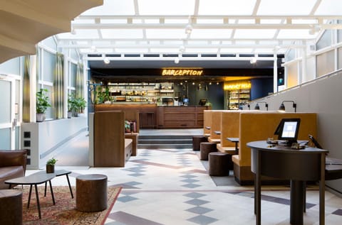 Restaurant/places to eat, Lobby or reception, Seating area