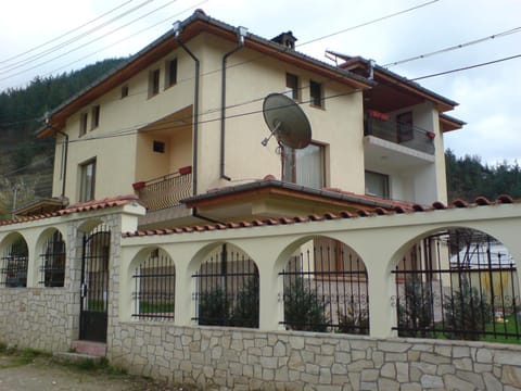 Guest House Benita Bed and Breakfast in Plovdiv Province