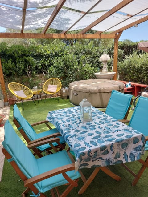 Property building, Patio, Day, Night, Garden, Dining area, Garden view