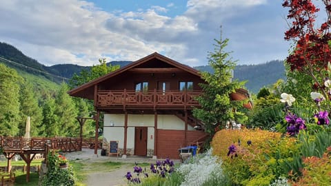 Property building, Natural landscape, Garden view, Mountain view