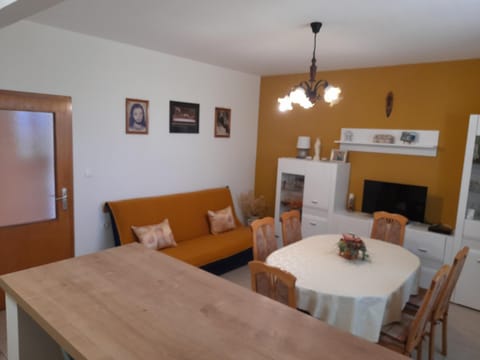 Apartman Lipa Apartment in Lika-Senj County