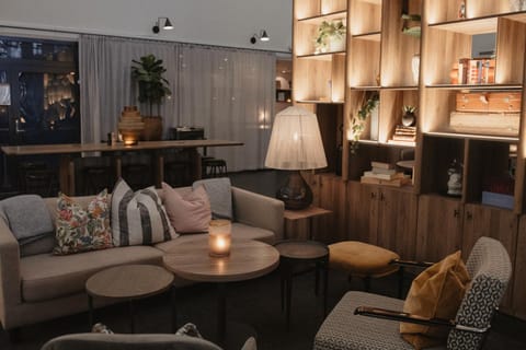 Lobby or reception, Seating area