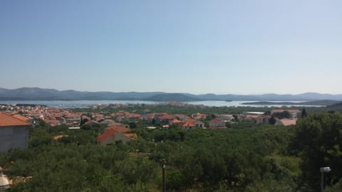 Nearby landmark, Natural landscape