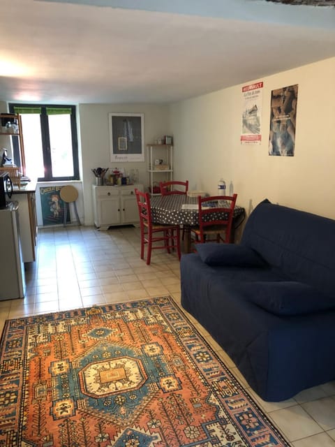 la route des vins Apartment in Beaune