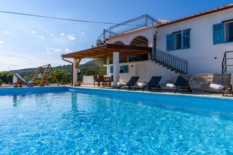 Property building, Entertainment