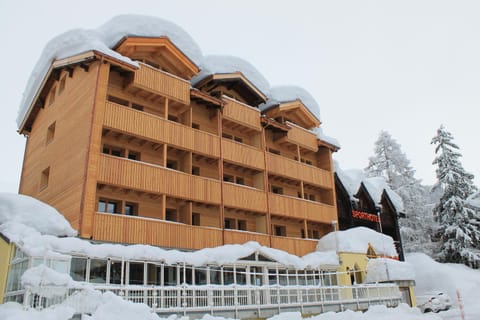 Property building, Winter