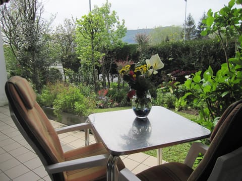 Garden, Balcony/Terrace