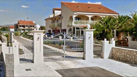 Facade/entrance, Street view