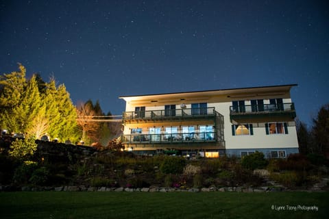 Property building, Night