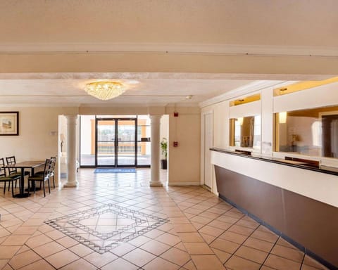 Lobby or reception, On site