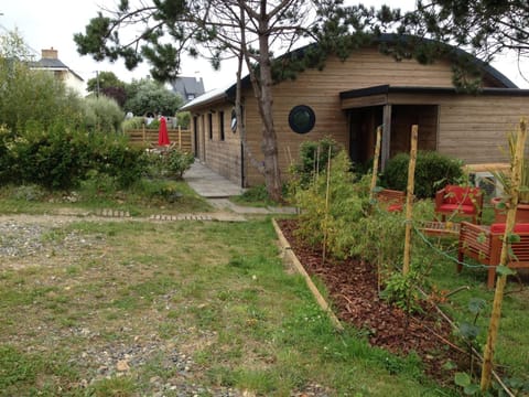 Facade/entrance, Garden, Garden view