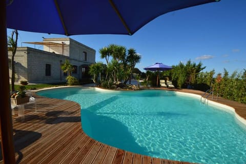 Facade/entrance, Swimming pool