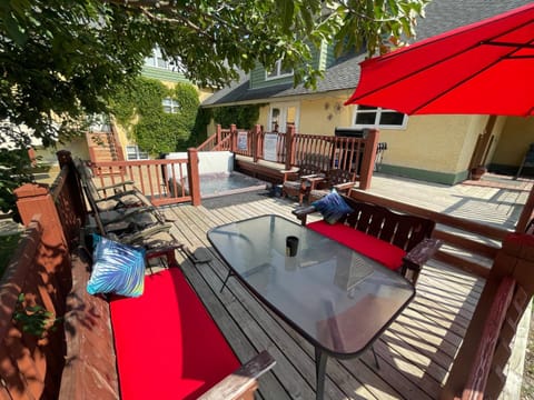 Patio, Hot Tub, Balcony/Terrace, Seating area, Dining area, sunbed
