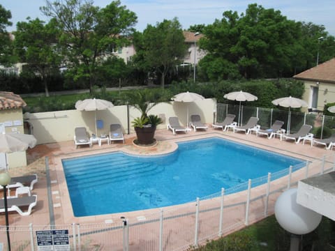 Day, Swimming pool, Swimming pool