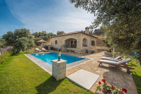 Spring, Day, People, Natural landscape, Children play ground, Garden, Decorative detail, On site, Garden view, Mountain view, Pool view, Sea view, Swimming pool, Family