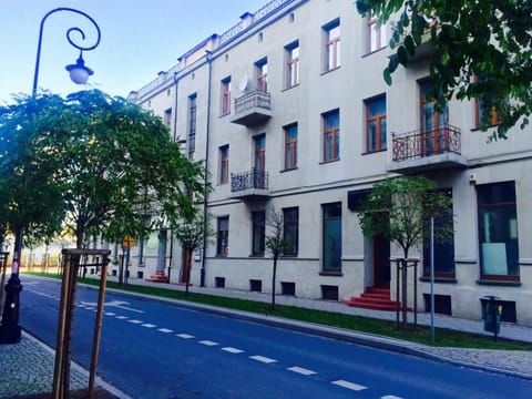 Property building, Street view, Location