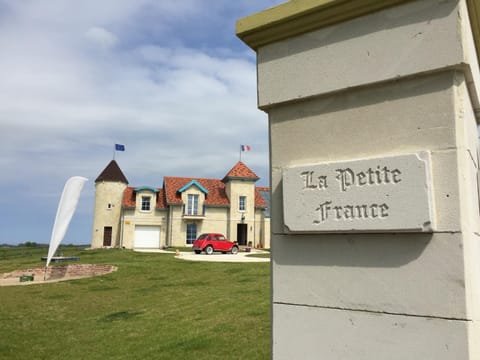 Property building, Area and facilities