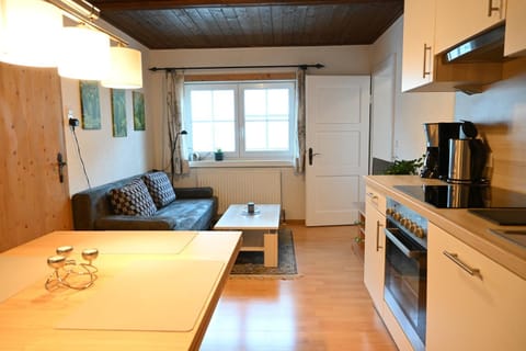 Kitchen or kitchenette, Seating area, Dining area