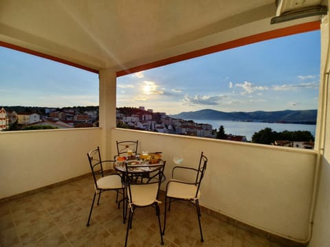 Balcony/Terrace, Mountain view, Sea view, Sunrise, Sunset