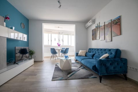 TV and multimedia, Living room, Dining area, Sea view