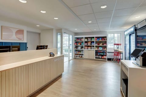 Restaurant/places to eat, Lobby or reception