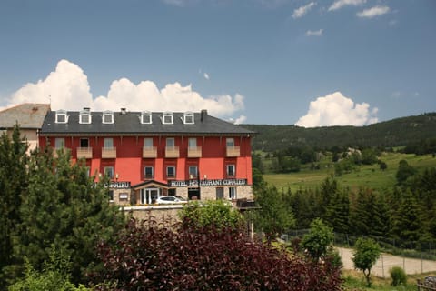 Facade/entrance, Mountain view