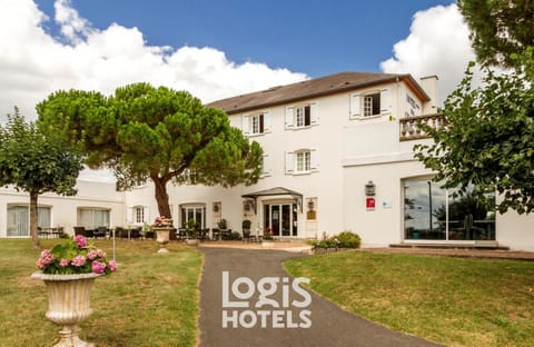 Logis Hôtel Restaurant des Châteaux Hotel in Centre-Val de Loire