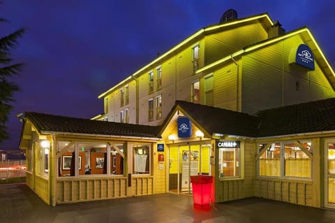 Sky Hotel Goussainville Charles de Gaulle Hotel in Île-de-France