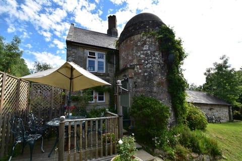 Property building, Patio