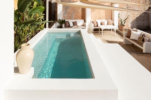 Balcony/Terrace, Swimming pool