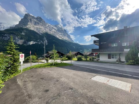 Property building, Street view, Location