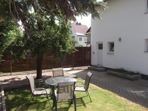 Patio, Garden, Seating area