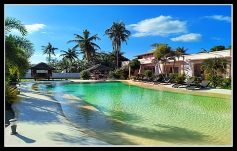 Property building, Massage, View (from property/room), Garden view, Swimming pool, Family, sunbed, towels, washing machine