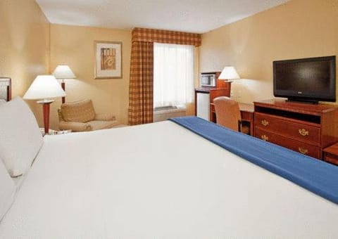 Holiday Inn Express Hotel & Suites Fenton/I-44 by IHG Hotel in Ozark Mountains