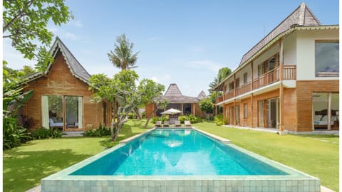 Property building, Garden view, Pool view, Swimming pool, sunbed