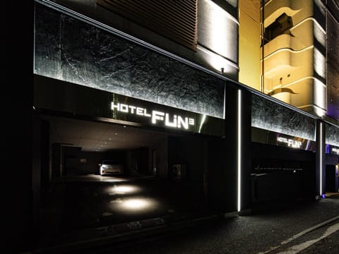 Night, Street view