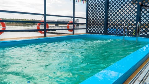 Swimming pool, Swimming pool