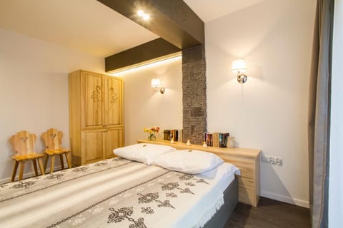 Bed, Library, Bedroom
