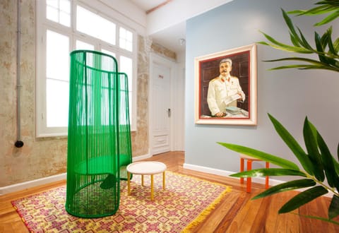 Communal lounge/ TV room, Spring, Day, Summer, Lobby or reception, Decorative detail, On site