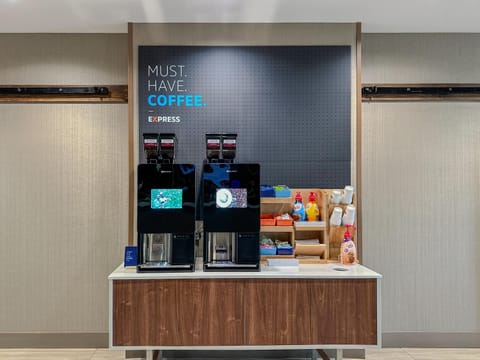 Property building, Coffee/tea facilities, Breakfast