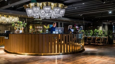 Staff, Restaurant/places to eat, Nightclub / DJ, Lobby or reception, Lounge or bar, Banquet/Function facilities