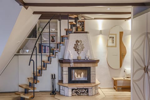 Living room, fireplace