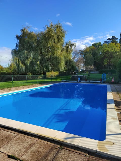 Swimming pool, Swimming pool