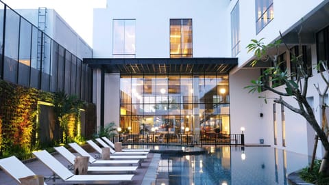 Pool view, Swimming pool