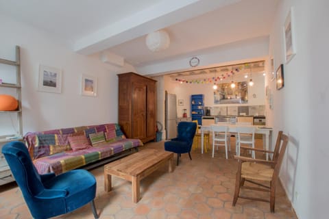 Baudan - Clim - Terrasse House in Arles