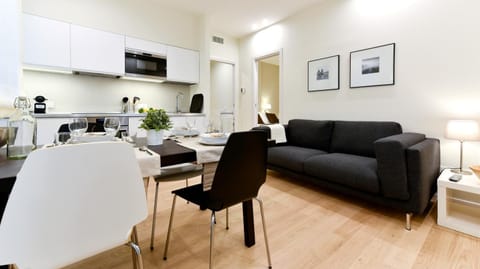 Kitchen or kitchenette, Living room