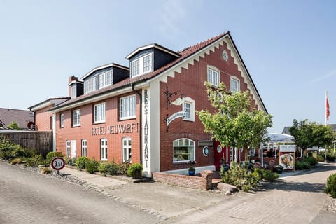 Property building, Street view